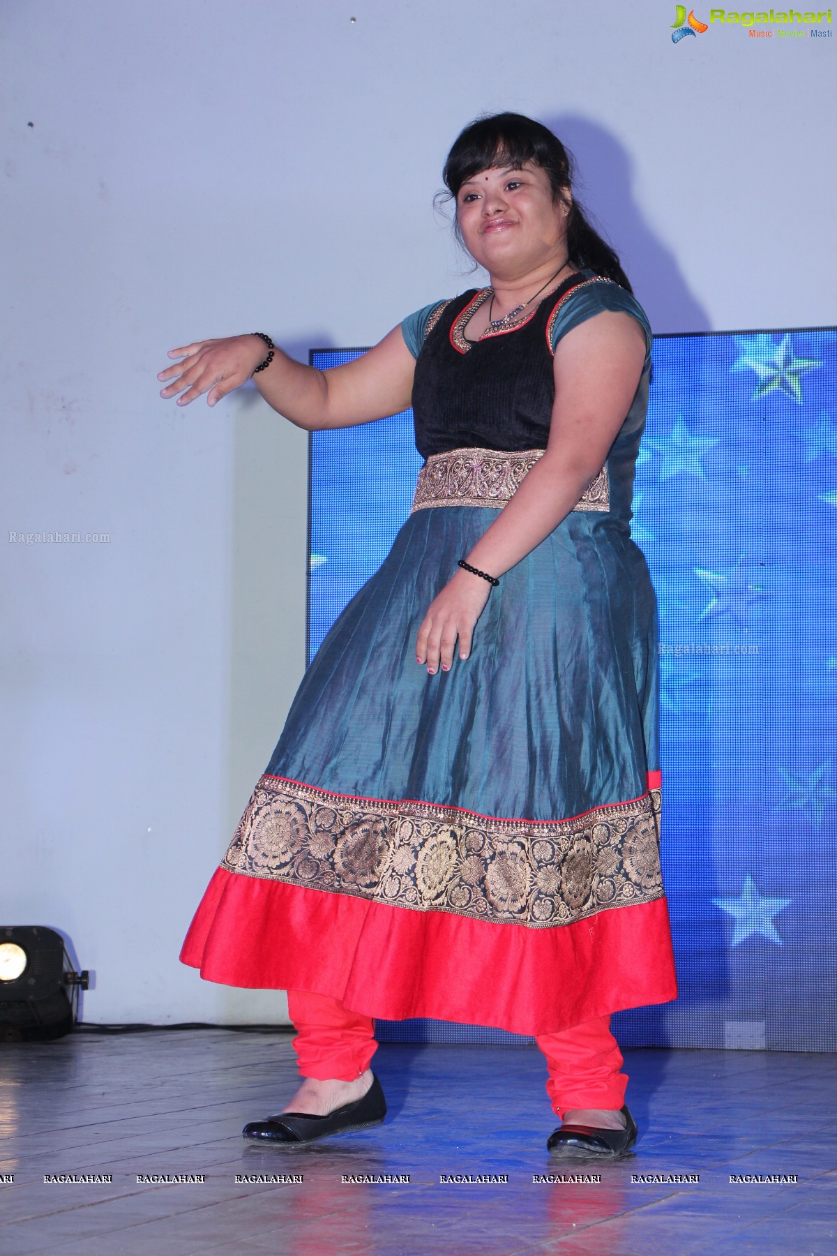 Taare Zameen Par Grand Finale by Yash Joshi Dance Institute