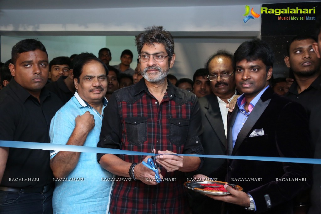 Jagapathi Babu launches Yuktha Multi-Cuisine Restaurant, Hyderabad