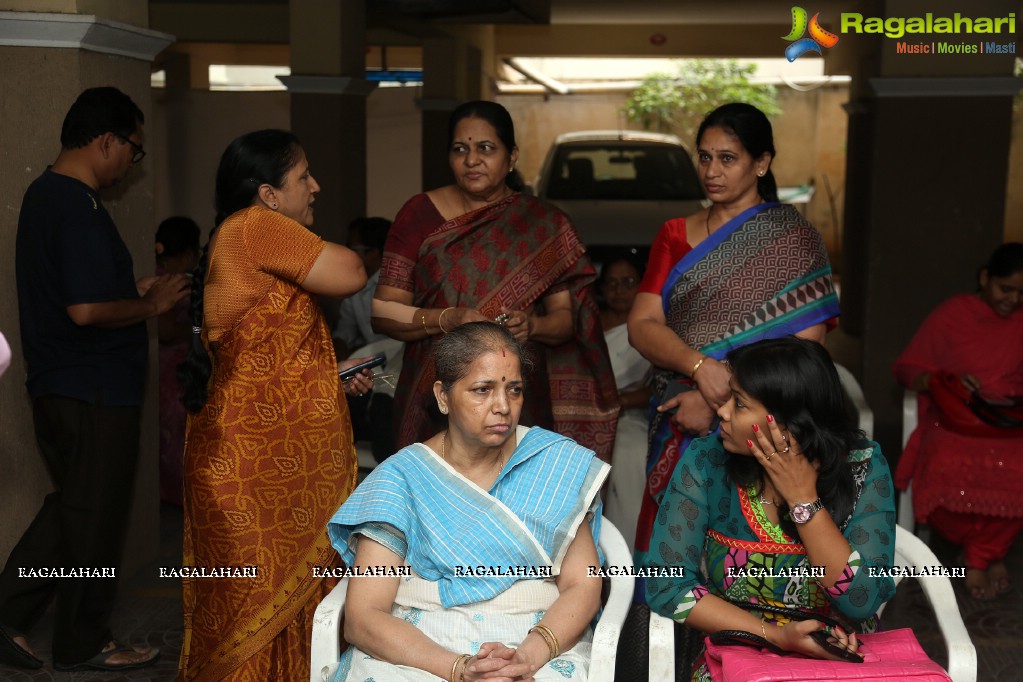 Tollywood Celebrities pay last respect to Kondavalasa Lakshmana Rao