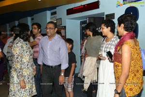 Size Zero Premiere