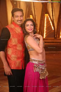 Soukyam Item Song Stills