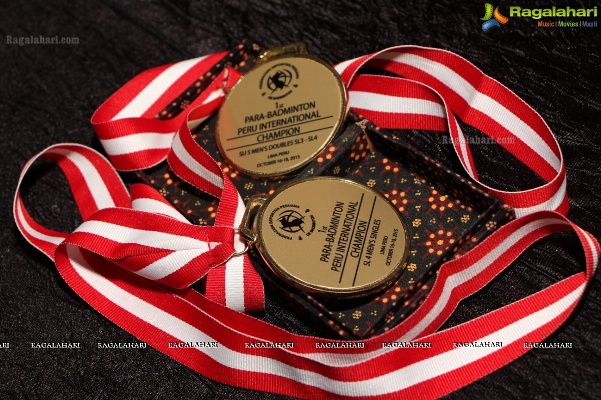 Lakshmi Manchu felicitates Peru Para-Badminton Championship Medal Winning Para-Athletes Anand and Girish from Aditya Mehta Foundation