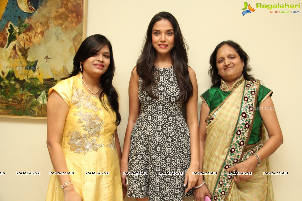 Manasi Moghe inaugurates The Desire Exhibition at Taj Krishna, Hyderabad