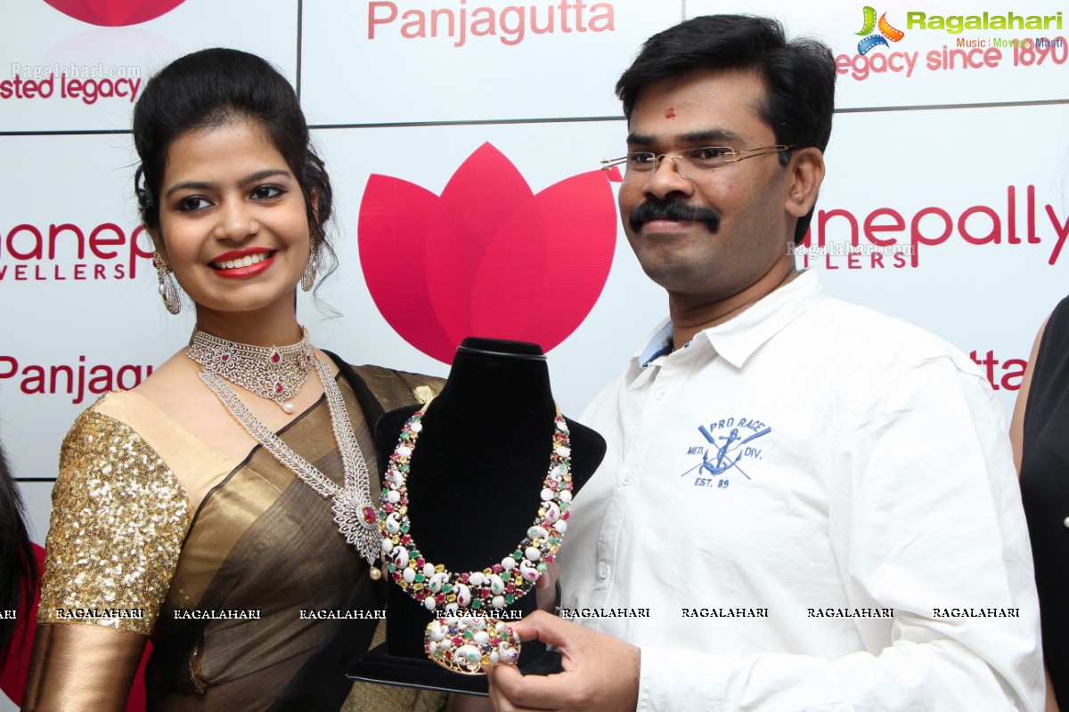 Exclusive Launch of Festive Diamond Jewellery Collection 2015 by Manepally Jewellers