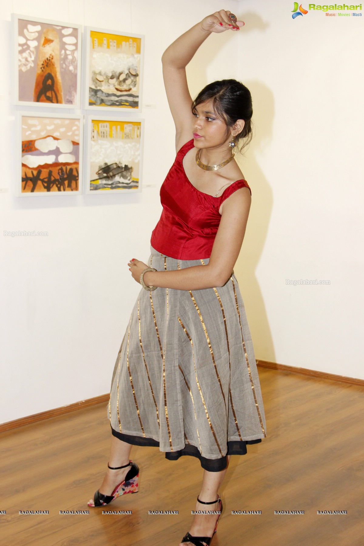 Artlooms - A Live Display of Ethnic Creations at The Gallery Cafe