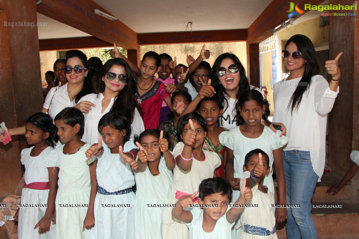 Geet Gupta's Femmis Club Children's Day Celebrations with Rainbow Foundation Kids