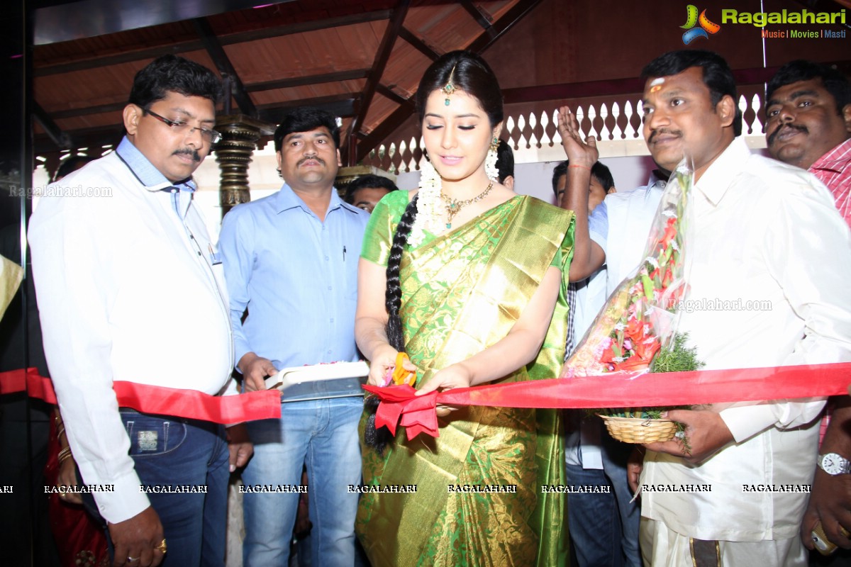  Rashi Khanna launches Kanchipuram Kamakshi Silks at Womens World, Kukatpally, Hyderabad