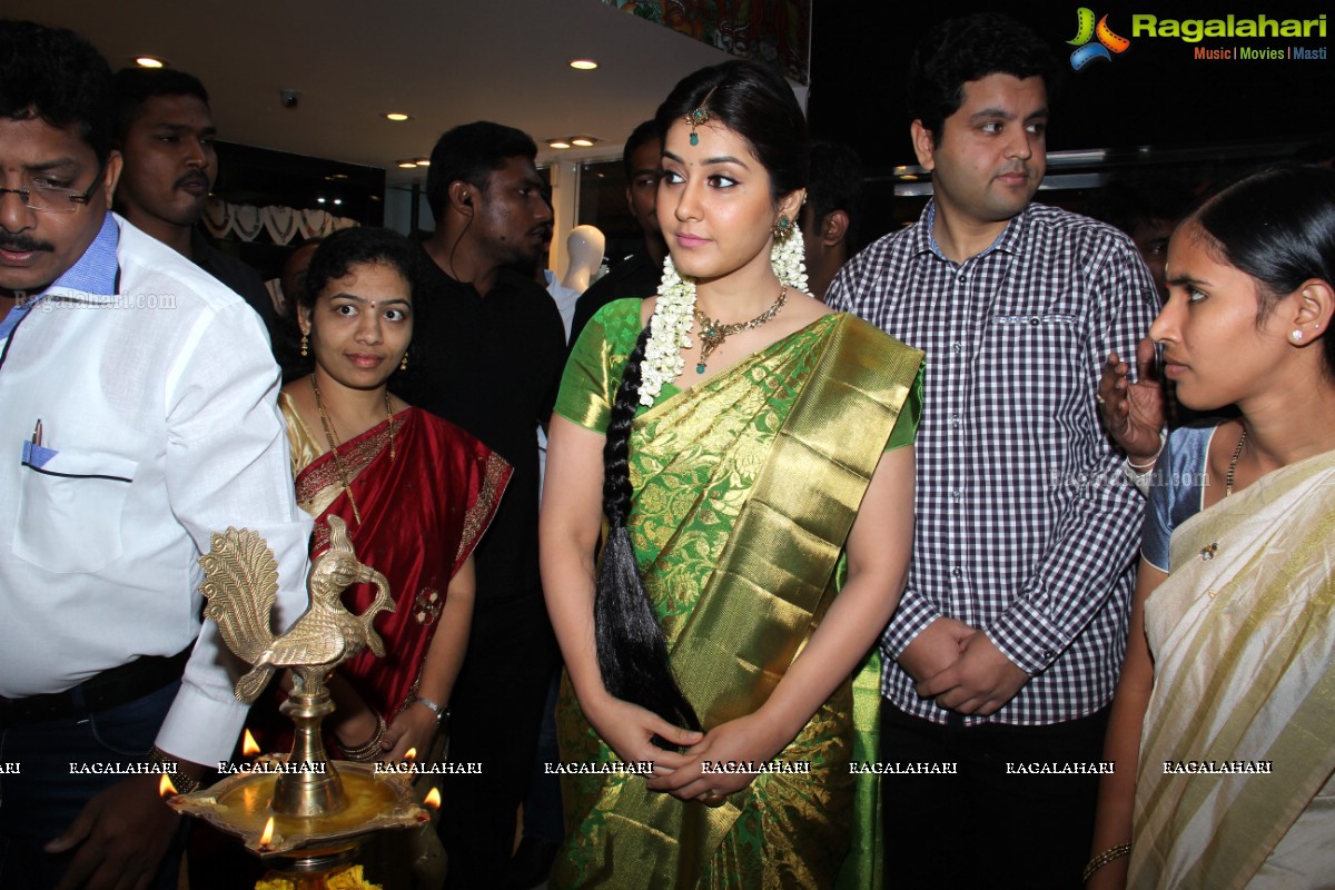  Rashi Khanna launches Kanchipuram Kamakshi Silks at Womens World, Kukatpally, Hyderabad