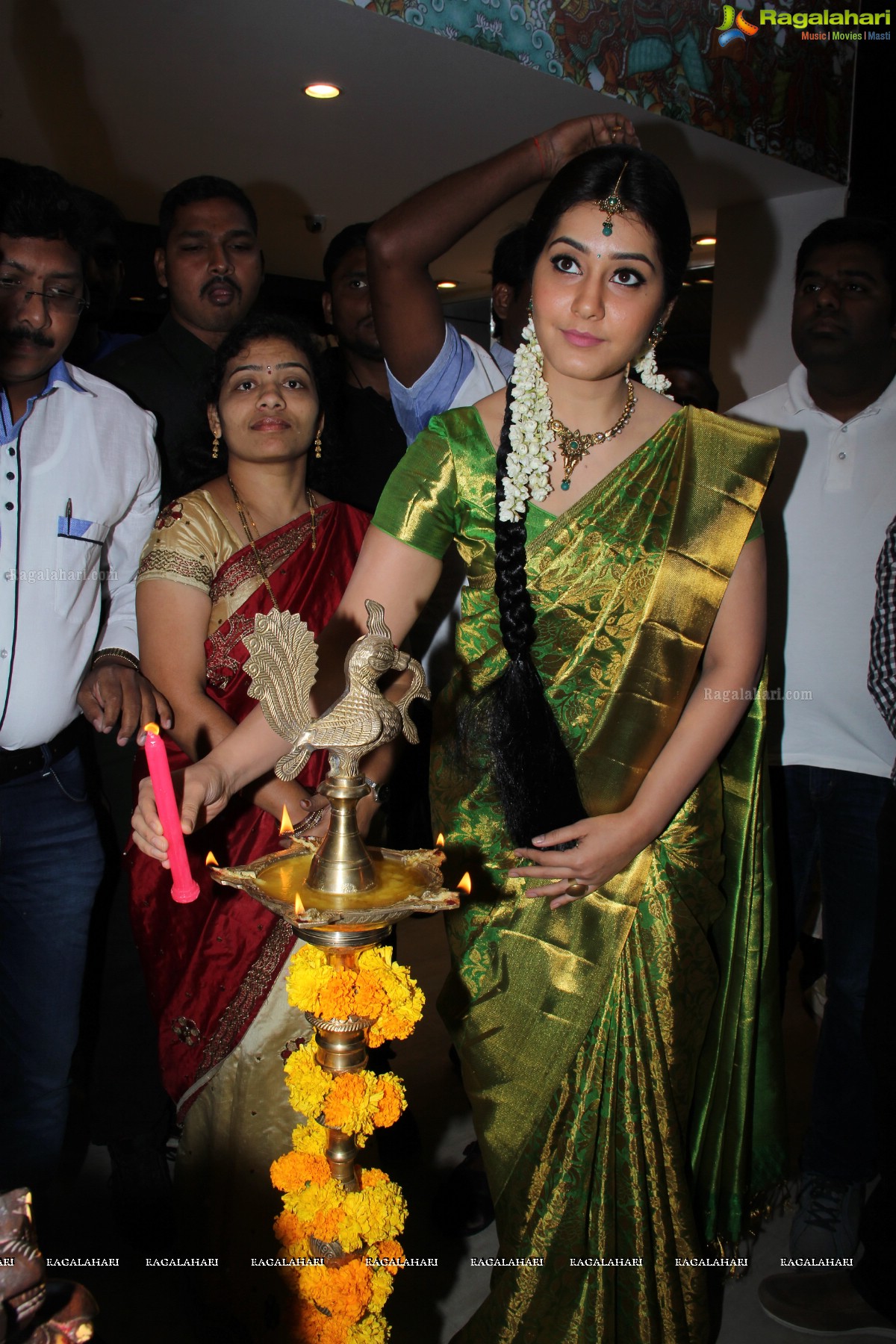  Rashi Khanna launches Kanchipuram Kamakshi Silks at Womens World, Kukatpally, Hyderabad