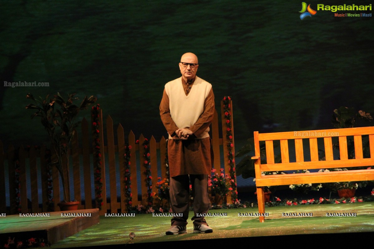 Mera Woh Matlab Nahi Tha - A Family Play by Anupam Kher and Neena Gupta at JRC Convention Center