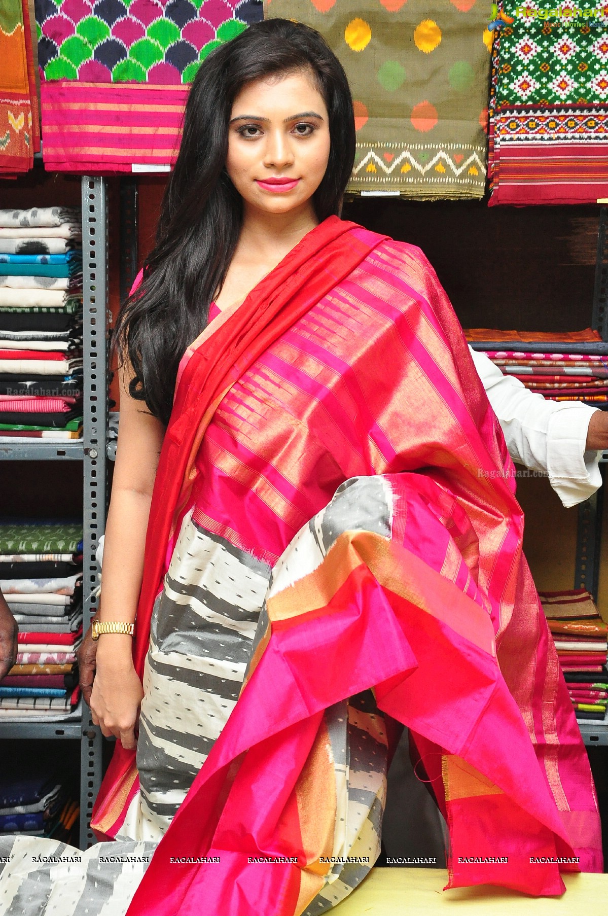 Priyanka Ramana launches Pochampally IKAT Art Mela at NISC