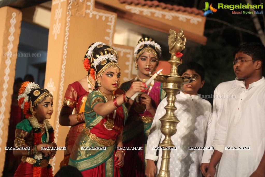 Kuchipudi Dance Performance by Geetha Madhuri, Bikshapathi, Girija Kishore and Koka Vijayalaxmi at Shilparamam, Hyderabad