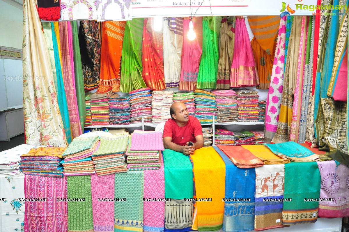 Swasti Semwal launches 'Silk India Expo-2015’ at Sri Raja Rajeshwari Gardens, Hyderabad