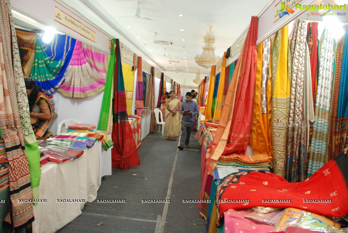 Swasti Semwal launches 'Silk India Expo-2015’ at Sri Raja Rajeshwari Gardens, Hyderabad