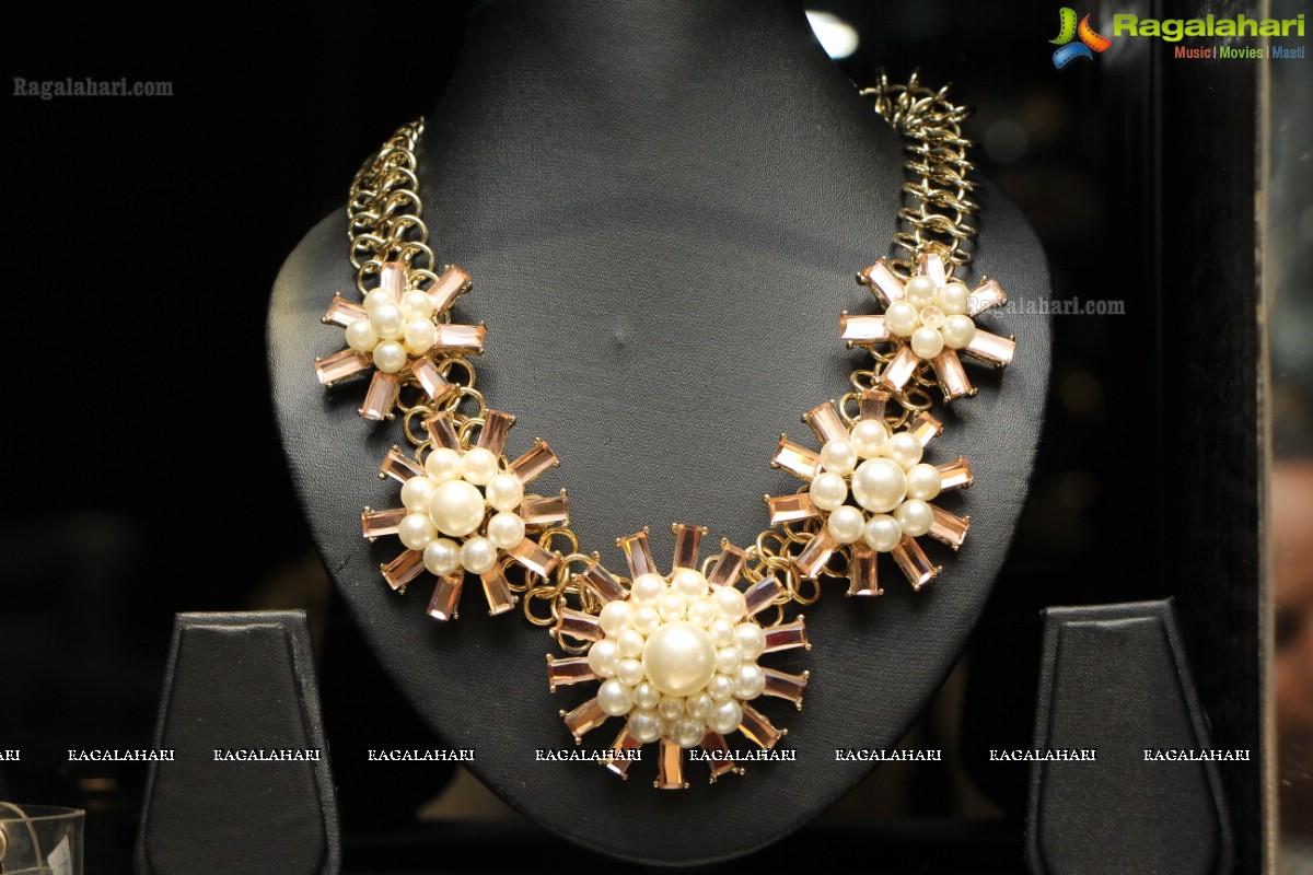 Sparks N Sizzles-The Art Of Gems, Jewels N Clothing Store Launch at Banjara Hills, Hyderabad