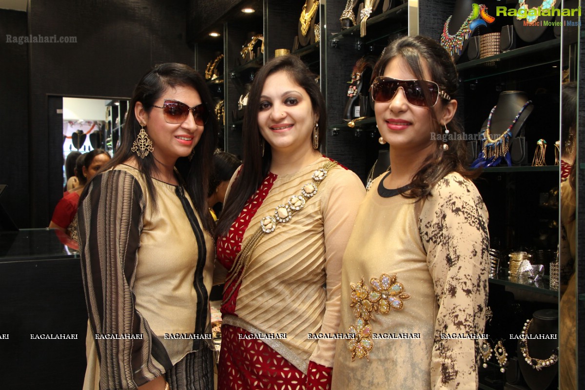 Sparks N Sizzles-The Art Of Gems, Jewels N Clothing Store Launch at Banjara Hills, Hyderabad