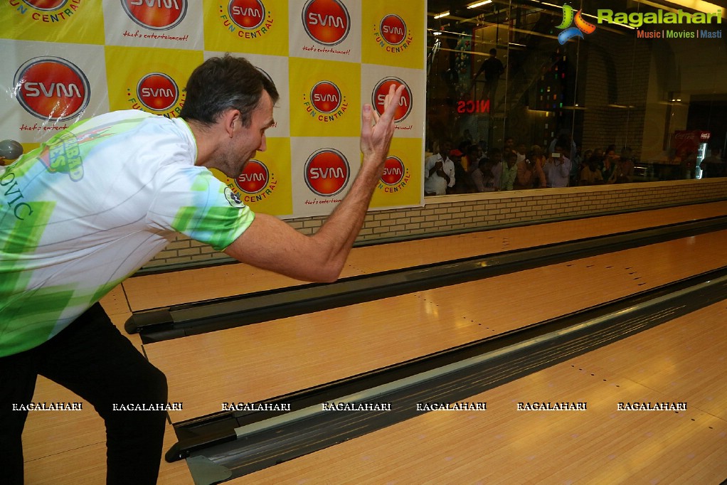 International Tennis Players Martin Hingis, Reina Schuttler visit SVM Gaming Zone, Sujana Mall, Kukatpally, Hyderabad