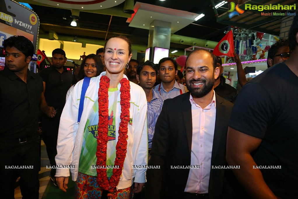 International Tennis Players Martin Hingis, Reina Schuttler visit SVM Gaming Zone, Sujana Mall, Kukatpally, Hyderabad