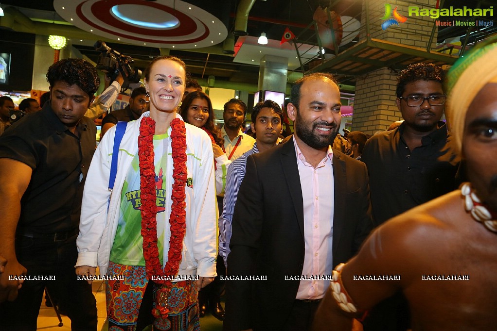 International Tennis Players Martin Hingis, Reina Schuttler visit SVM Gaming Zone, Sujana Mall, Kukatpally, Hyderabad