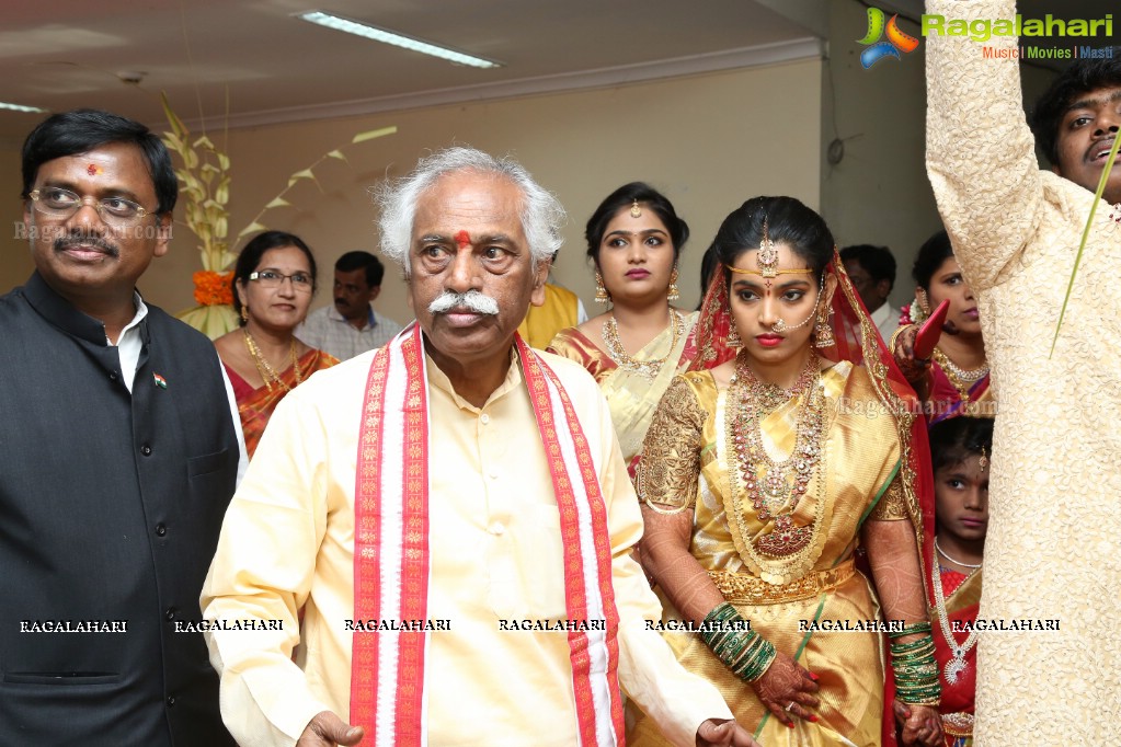 Bandaru Dattatreya Daughter Vijaya Laxmi Weds Jignesh Reddy at Gachibowli Stadium, Hyderabad