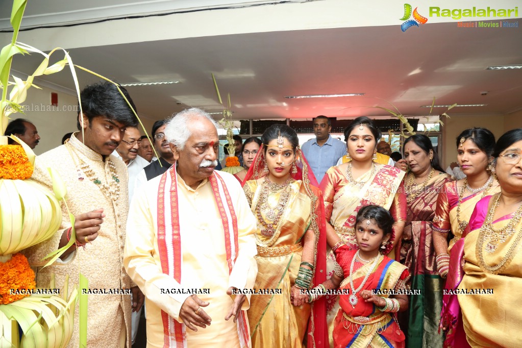 Bandaru Dattatreya Daughter Vijaya Laxmi Weds Jignesh Reddy at Gachibowli Stadium, Hyderabad