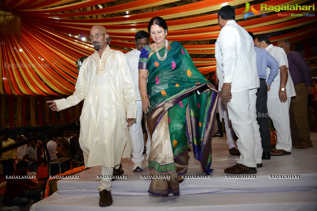 Bandaru Dattatreya Daughter Vijaya Laxmi Weds Jignesh Reddy at Gachibowli Stadium, Hyderabad