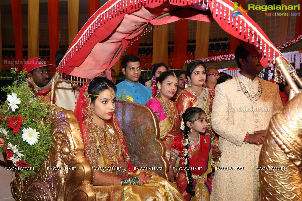 Bandaru Dattatreya Daughter Vijaya Laxmi Weds Jignesh Reddy at Gachibowli Stadium, Hyderabad