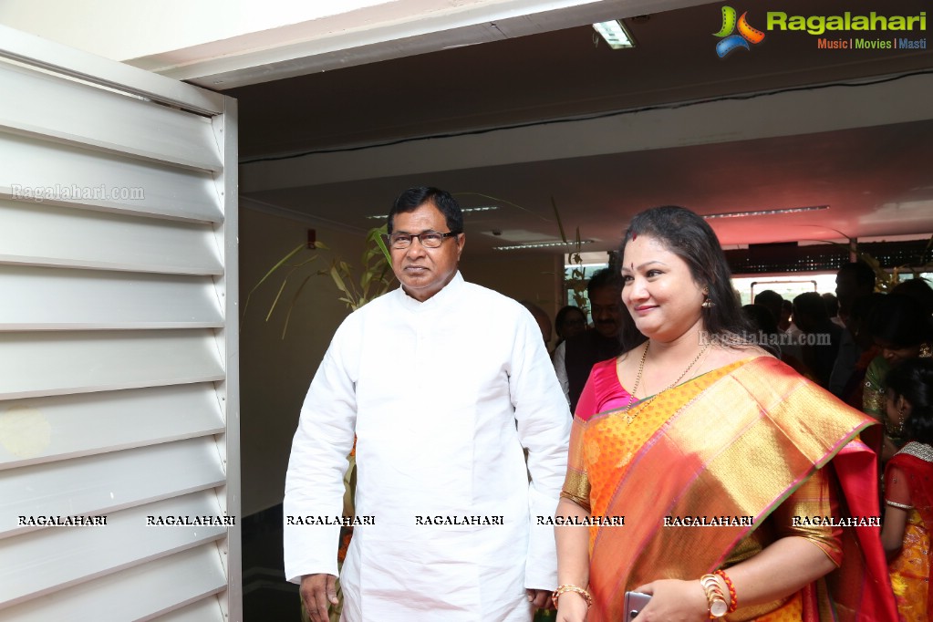 Bandaru Dattatreya Daughter Vijaya Laxmi Weds Jignesh Reddy at Gachibowli Stadium, Hyderabad