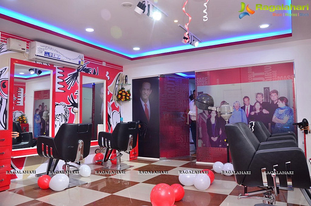 Pooja Sree launches Habib's Hair and Beauty Salon at Shivam Road, Tilak Nagar