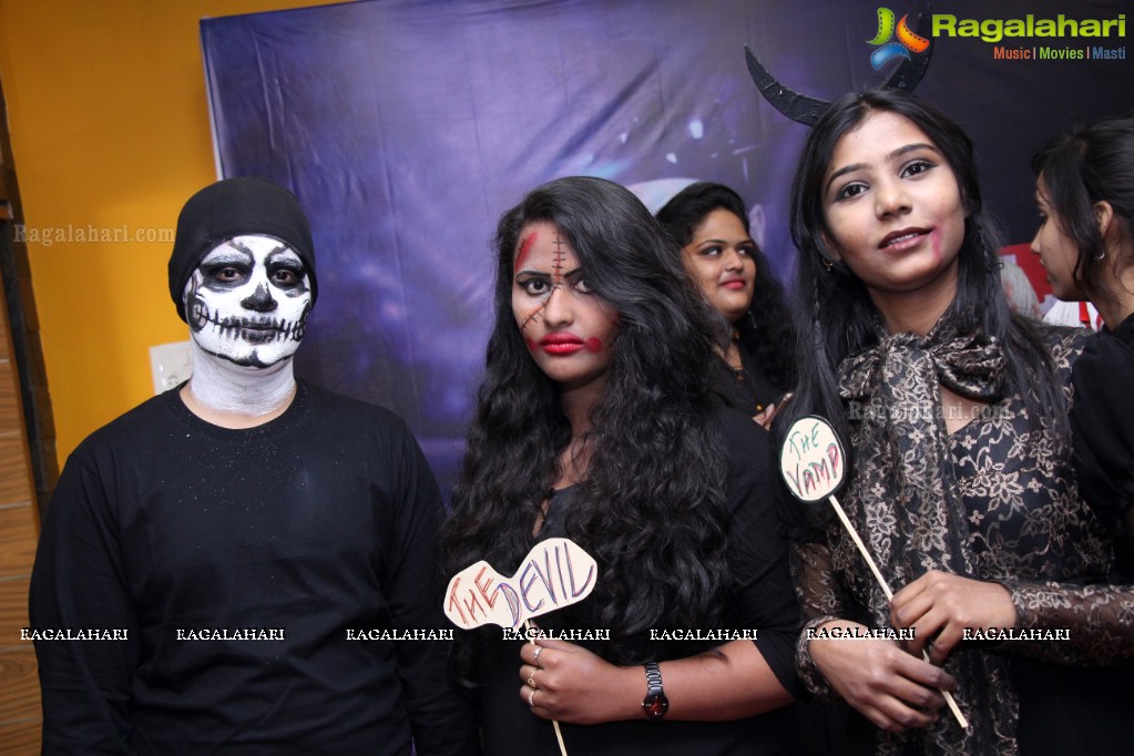 Halloween Party 2016 at Lakhotia Institute of Design