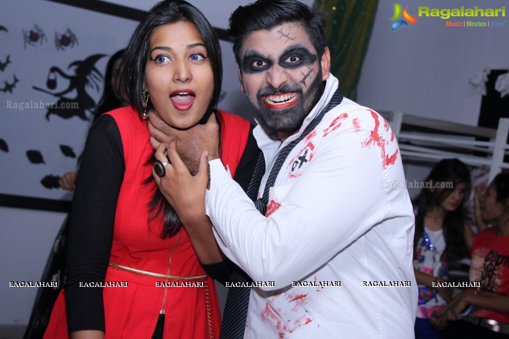 Halloween Party 2016 at Lakhotia Institute of Design