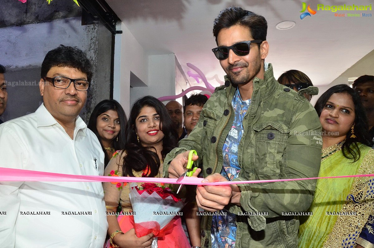 Harshvardhan Rane Inaugurates Lakme Salon at Mehdipatnam