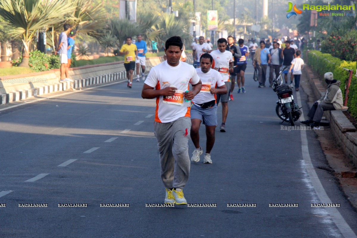 Freedom 10K Run 2016 by Hyderabad 10K Run Foundation