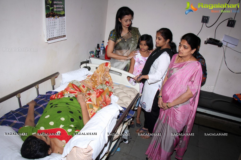 Gautami Tadimalla visits Sparsh Hospice in Hyderabad