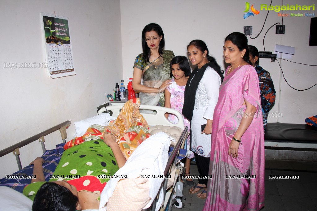 Gautami Tadimalla visits Sparsh Hospice in Hyderabad