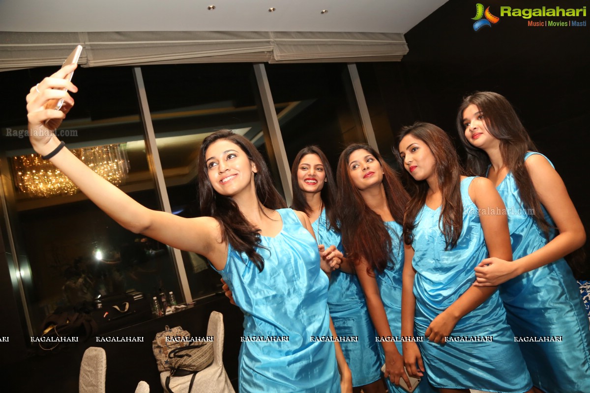 Surbhi and Pooja Sree unveils Vivo Global's V5 Smartphone at Park Hyatt, Hyderabad