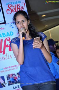 Vidya Balan Hyderabad Selfie Festival