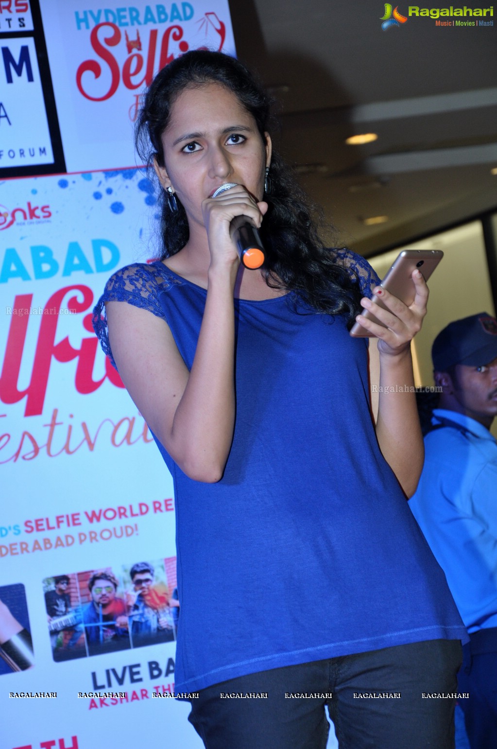 Vidya Balan at Hyderabad Selfie Festival, Forum Sujana Mall, Hyderabad