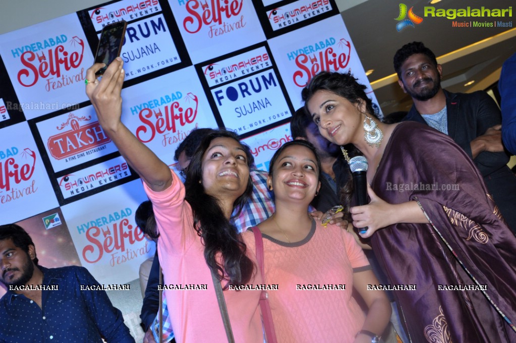 Vidya Balan at Hyderabad Selfie Festival, Forum Sujana Mall, Hyderabad