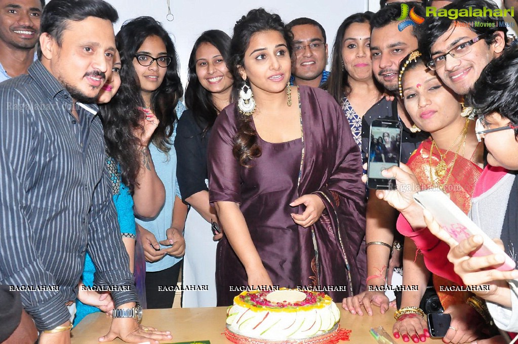 Vidya Balan's Kahaani 2 Promotion at Radio Mirchi