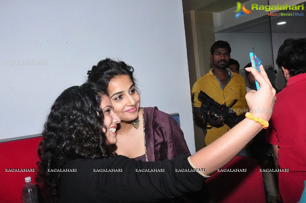 Vidya Balan's Kahaani 2 Promotion at Radio Mirchi