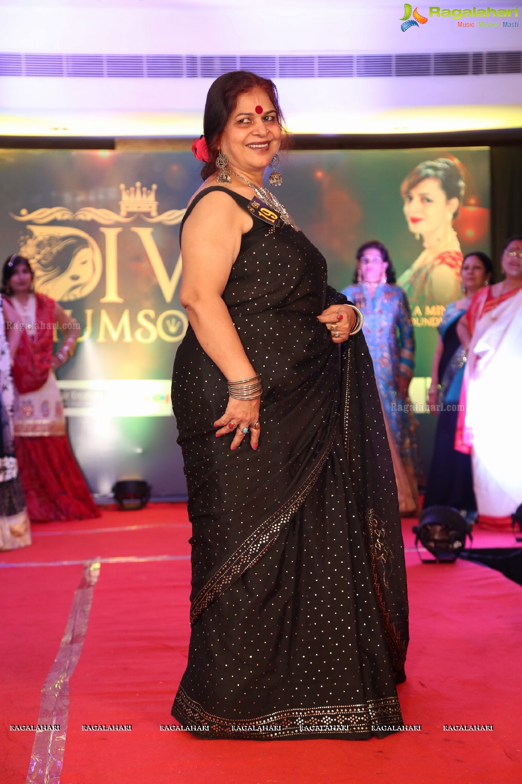 Hum Soch Ladies Organization Fashion Show at RNB Select Hotel, Hyderabad