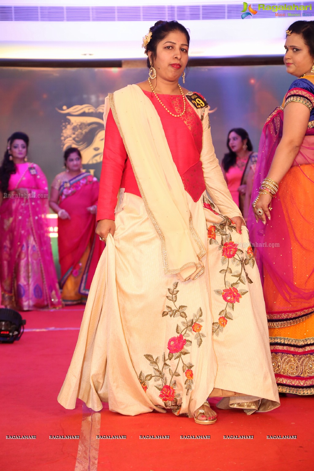 Hum Soch Ladies Organization Fashion Show at RNB Select Hotel, Hyderabad