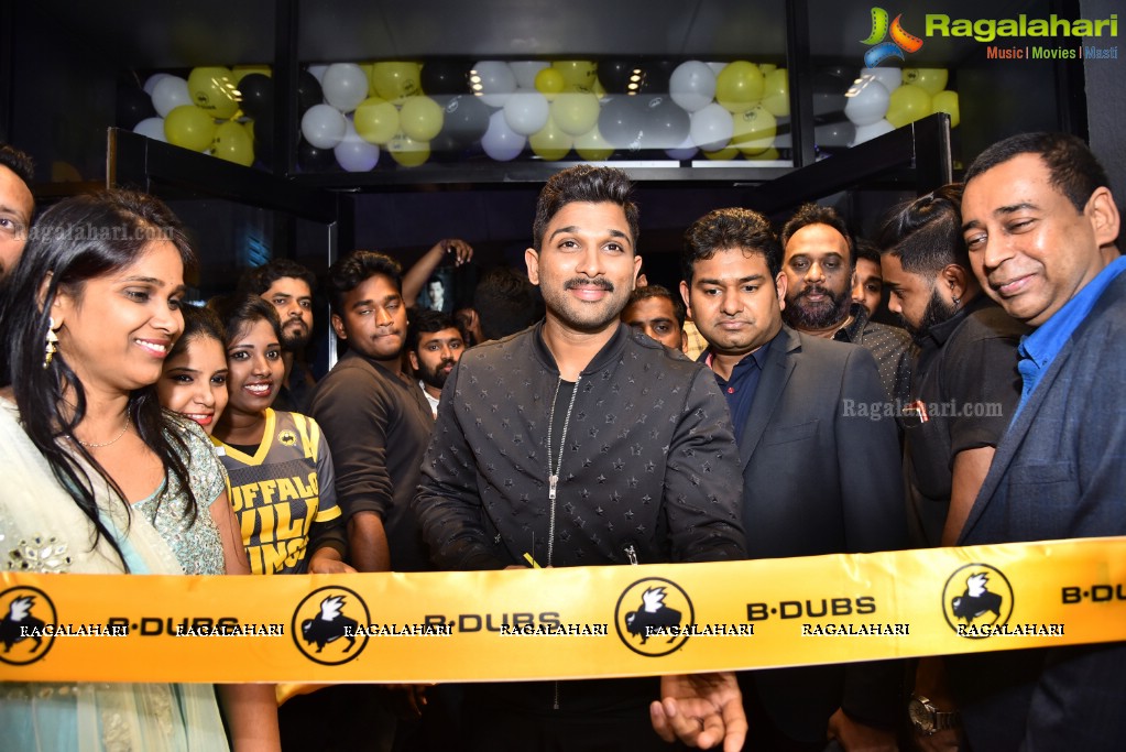 Allu Arjun launches B-Dubs in Hyderabad