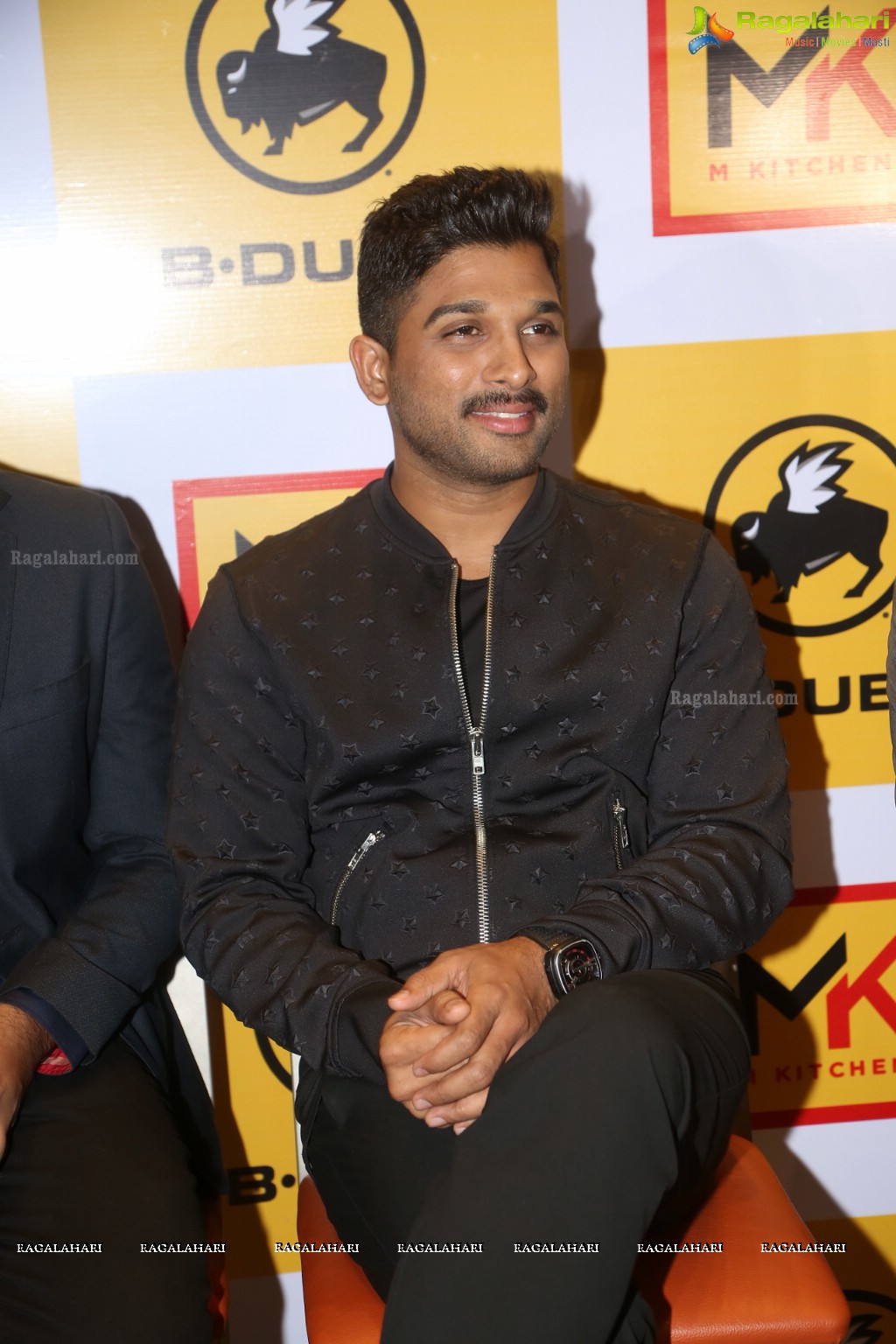 Allu Arjun launches B-Dubs in Hyderabad