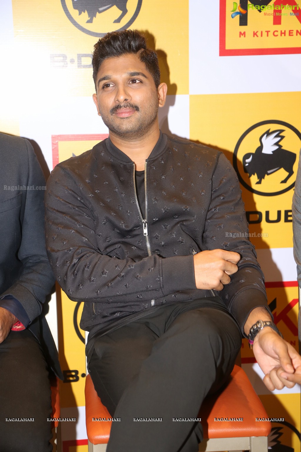 Allu Arjun launches B-Dubs in Hyderabad