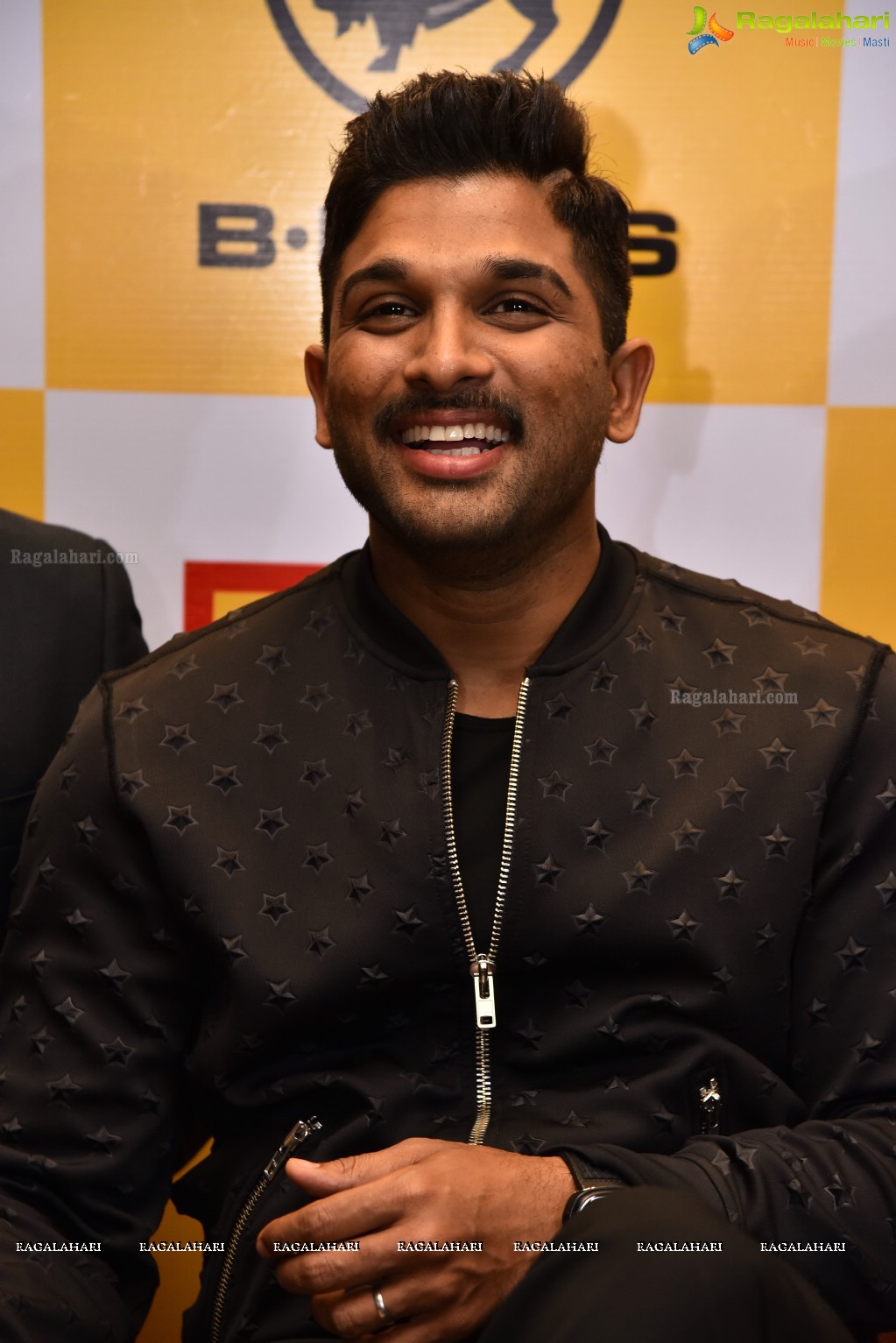 Allu Arjun launches B-Dubs in Hyderabad