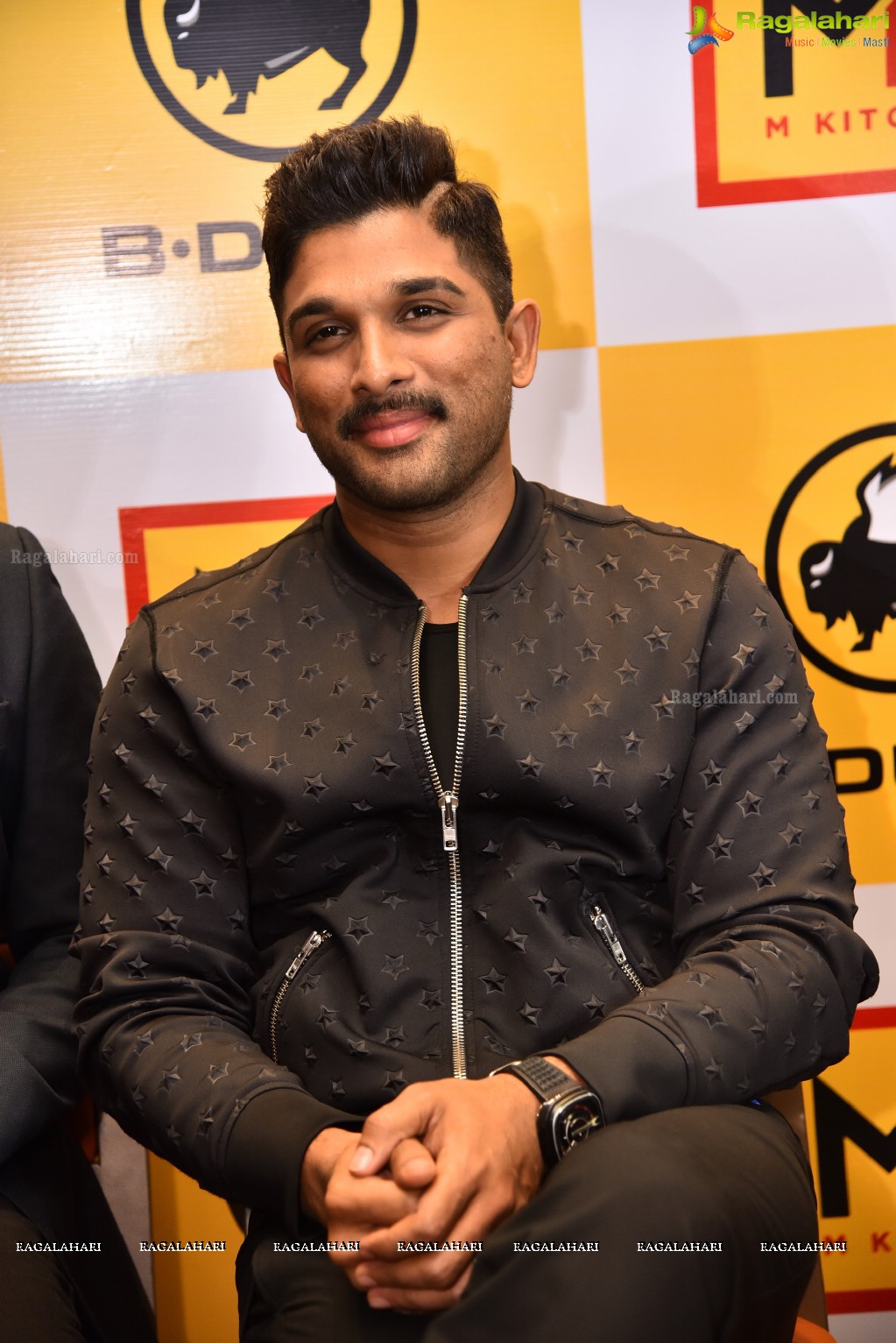 Allu Arjun launches B-Dubs in Hyderabad