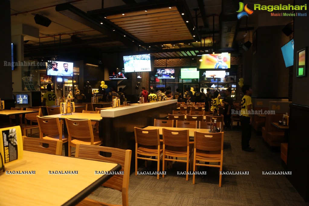 Allu Arjun launches B-Dubs in Hyderabad