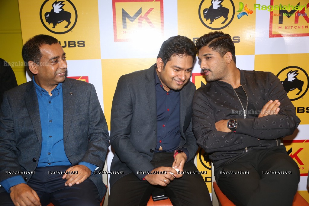 Allu Arjun launches B-Dubs in Hyderabad